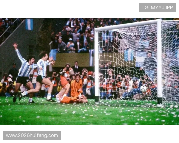 世界杯历史简介：从起源到现代足球盛事的演变过程